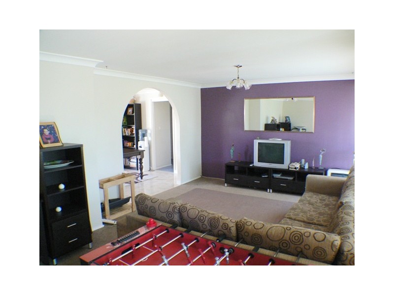 6 Bradman Avenue, St Clair NSW 2759