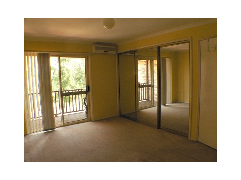 13/2  Bayton Street, Oxley Park NSW 2760