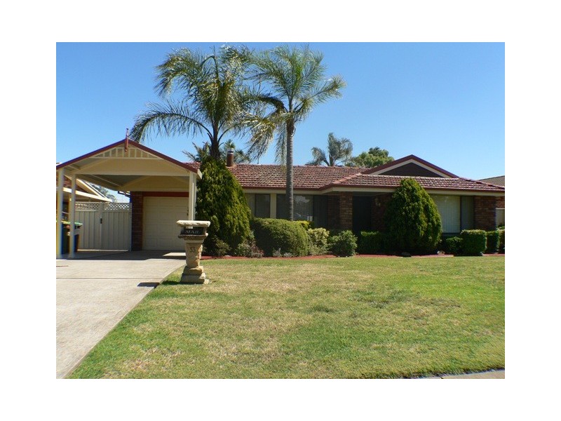 33  Dryberry Avenue, St Clair NSW 2759