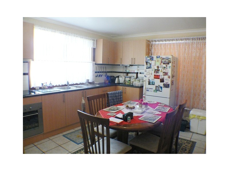 27  Madison Circuit, St Clair NSW 2759