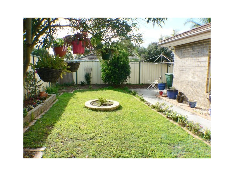 27  Madison Circuit, St Clair NSW 2759