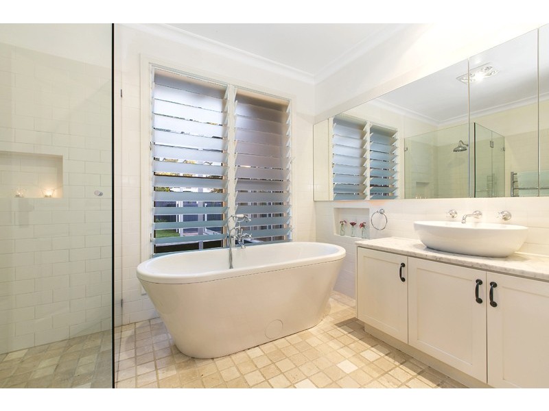 16  Gilbert Place, Frenchs Forest NSW 2086