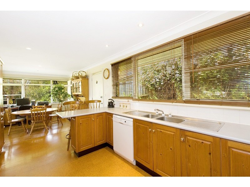 8 Roselands Avenue, Frenchs Forest NSW 2086