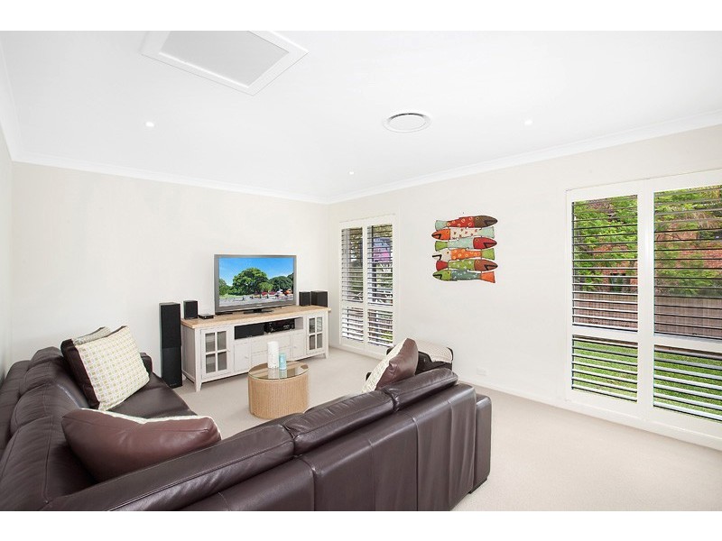 27 Alt Crescent, Davidson NSW 2085