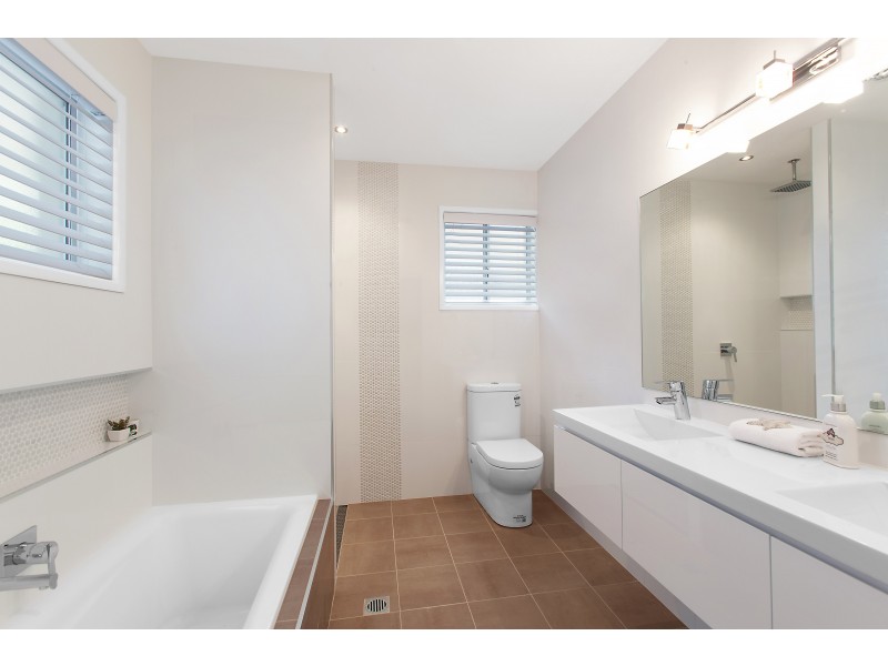 1 Yeats Avenue, Killarney Heights NSW 2087