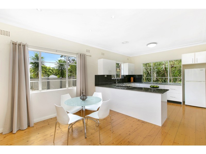 17 Cannons Parade, Forestville NSW 2087