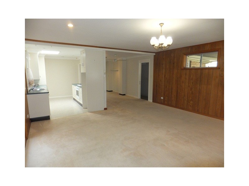 12 Edinburgh Road, Forestville NSW 2087