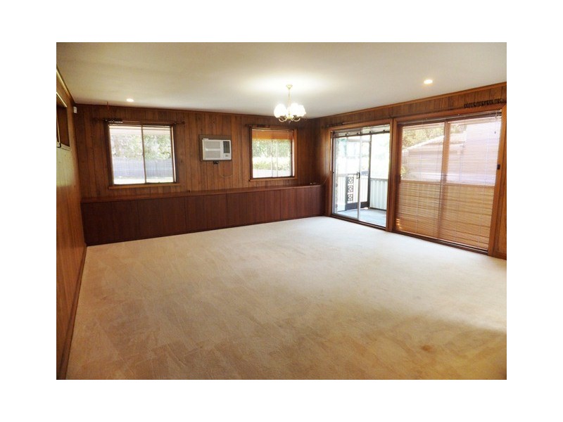 12 Edinburgh Road, Forestville NSW 2087