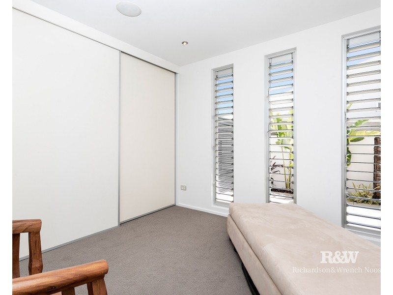 2/37 Sobraon Street, Sunrise Beach QLD 4567