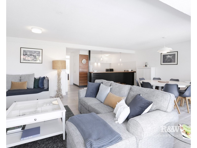 11/6 Edgar Bennett Avenue, Noosa Heads QLD 4567