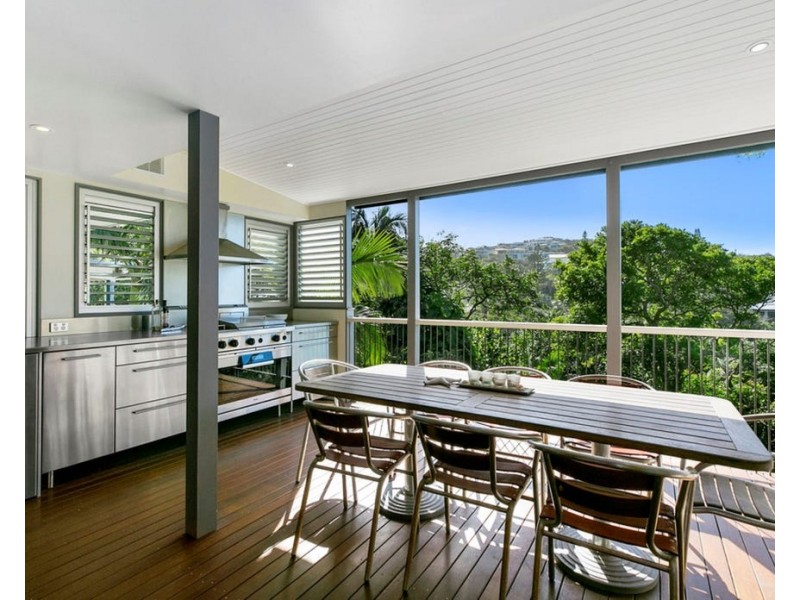 40 Arakoon Crescent, Sunshine Beach QLD 4567