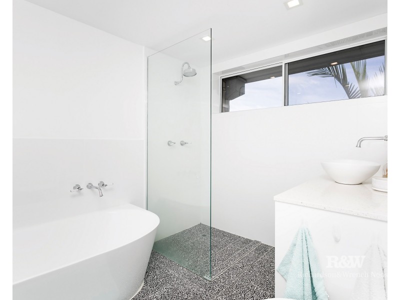 3/4 Berrima Row, Noosa Heads QLD 4567