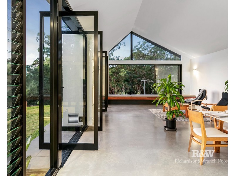 359 Old Tewantin Road, Lake Macdonald QLD 4563