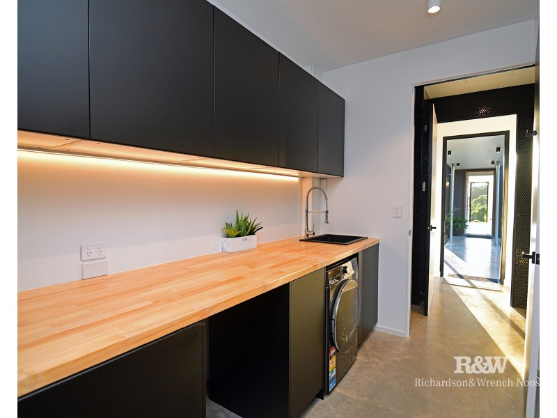 359 Old Tewantin Road, Lake Macdonald QLD 4563