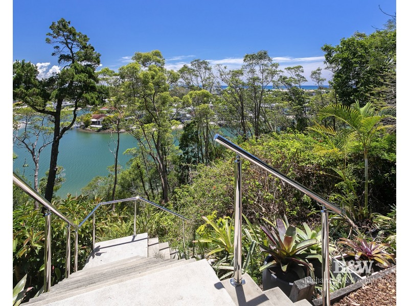 1/5 Natasha Avenue, Noosa Heads QLD 4567