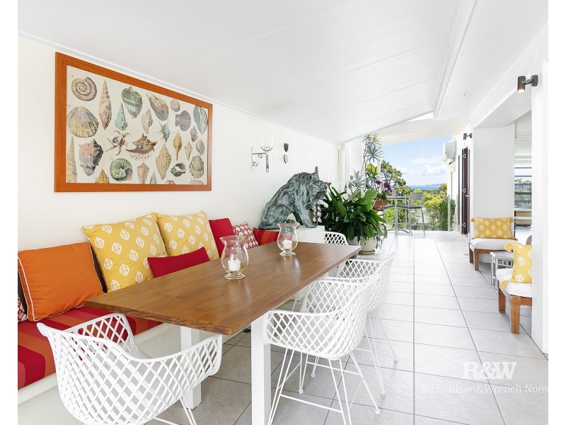 1/5 Natasha Avenue, Noosa Heads QLD 4567