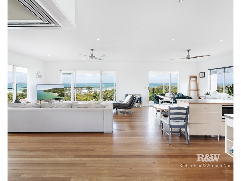 14 Royena Place, Marcus Beach QLD 4573