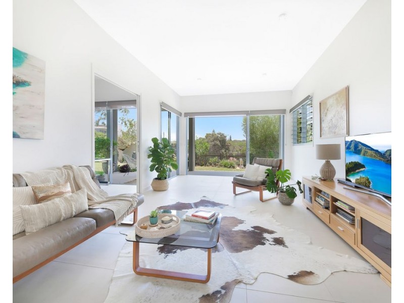 51 Tingira Crescent, Sunrise Beach QLD 4567