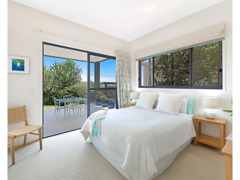 51 Tingira Crescent, Sunrise Beach QLD 4567