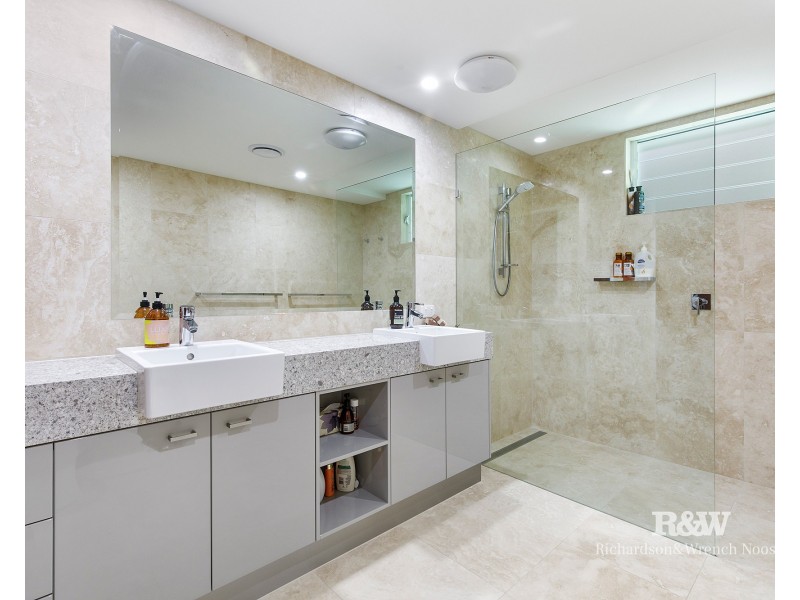 28 Angler Street, Noosa Heads QLD 4567