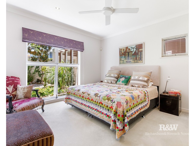 28 Angler Street, Noosa Heads QLD 4567