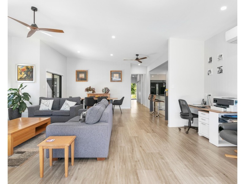 14 Hollyhock Crescent, Noosa Heads QLD 4567