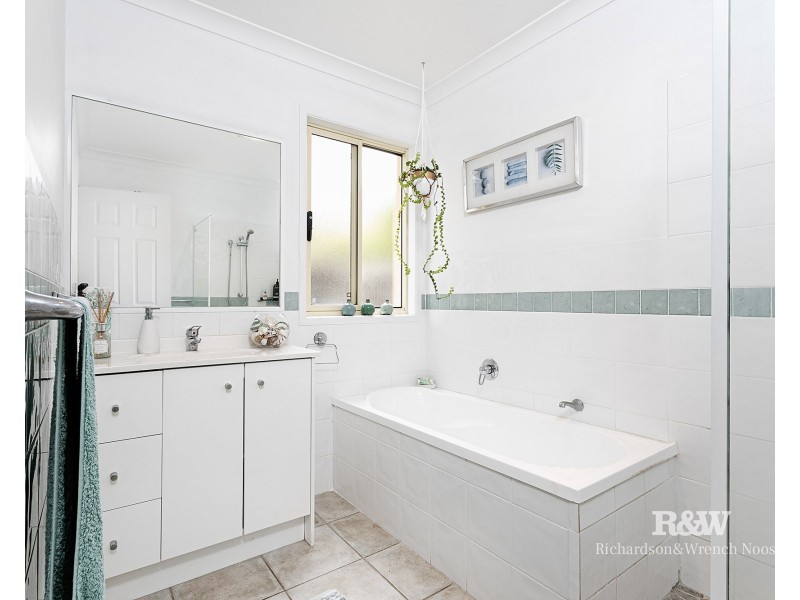 16/5 Riverstone Court, Tewantin QLD 4565