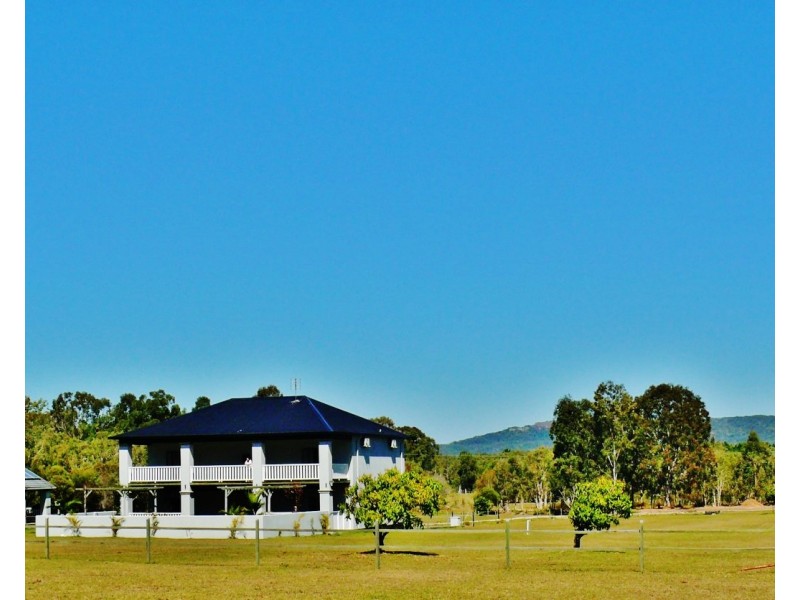 18 Amaroo Place, Cooroibah QLD 4565