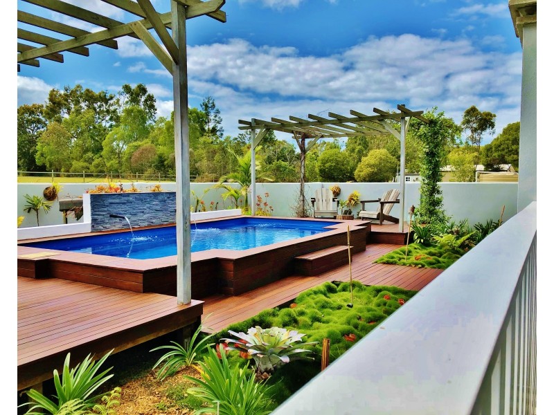 18 Amaroo Place, Cooroibah QLD 4565
