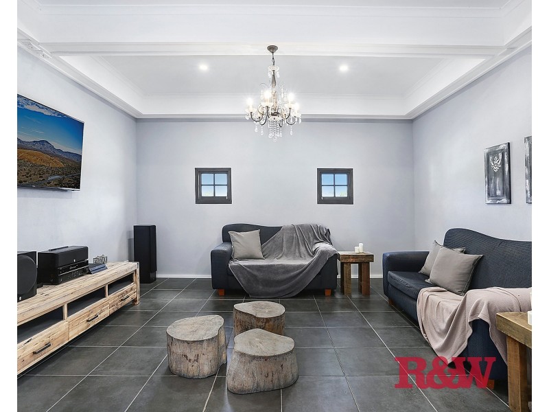 18 Amaroo Place, Cooroibah QLD 4565