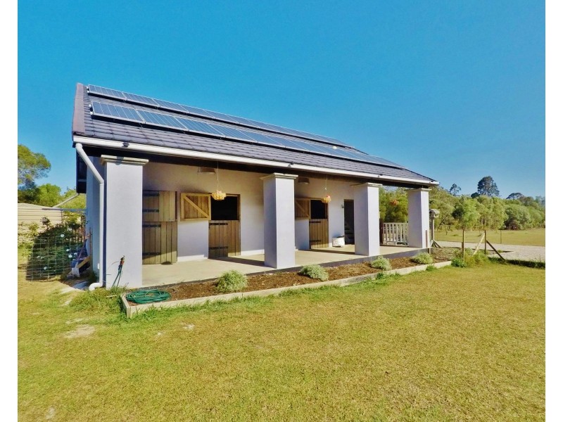 18 Amaroo Place, Cooroibah QLD 4565