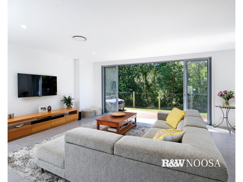 2 Corinthia Court, Noosaville QLD 4566