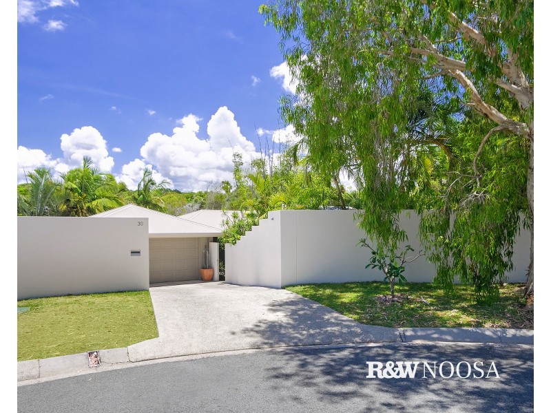30 Seafarer Court, Castaways Beach QLD 4567