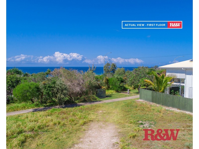 16 Antipodes Close, Castaways Beach QLD 4567