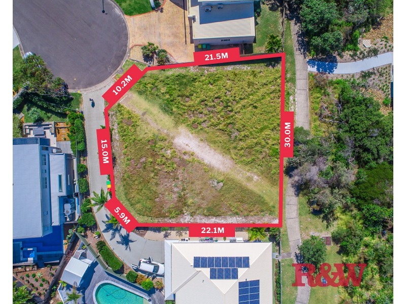 16 Antipodes Close, Castaways Beach QLD 4567