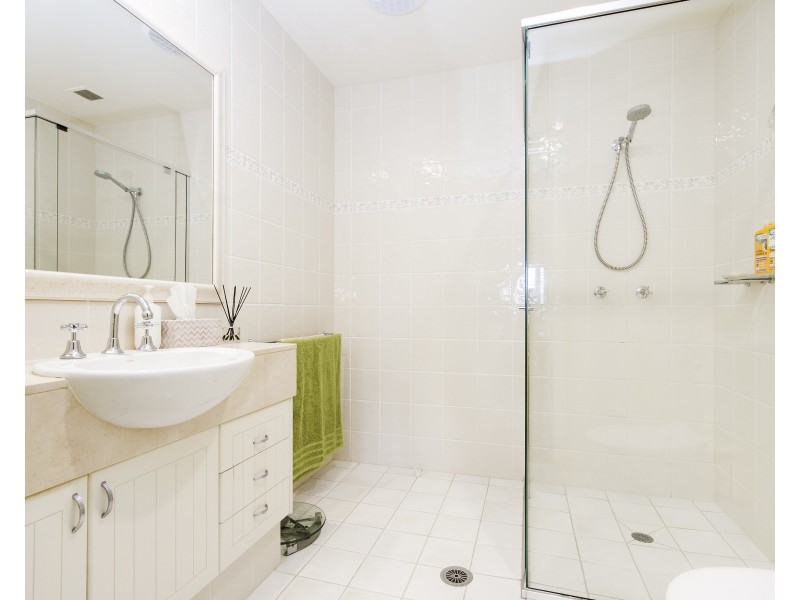 8/19 Russell Street, Noosaville QLD 4566