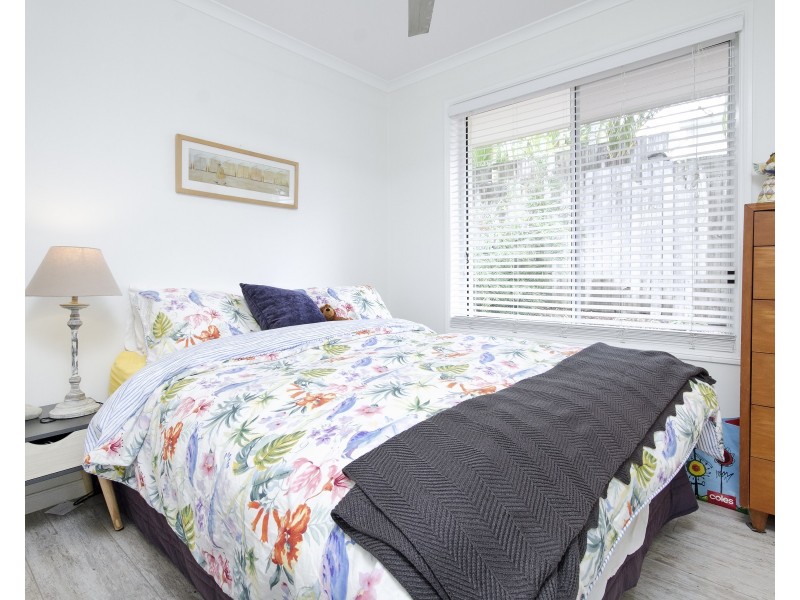 22 Wavecrest Drive, Castaways Beach QLD 4567