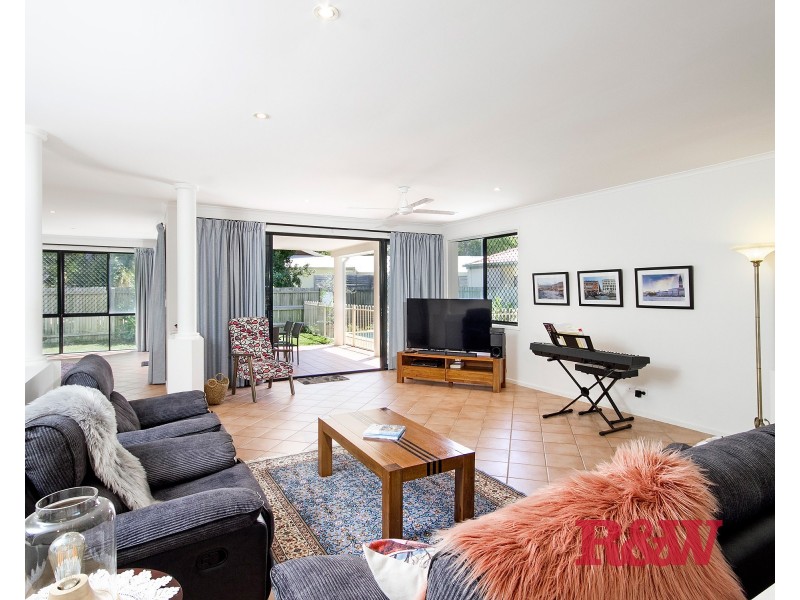 21 Driftwood Drive, Castaways Beach QLD 4567