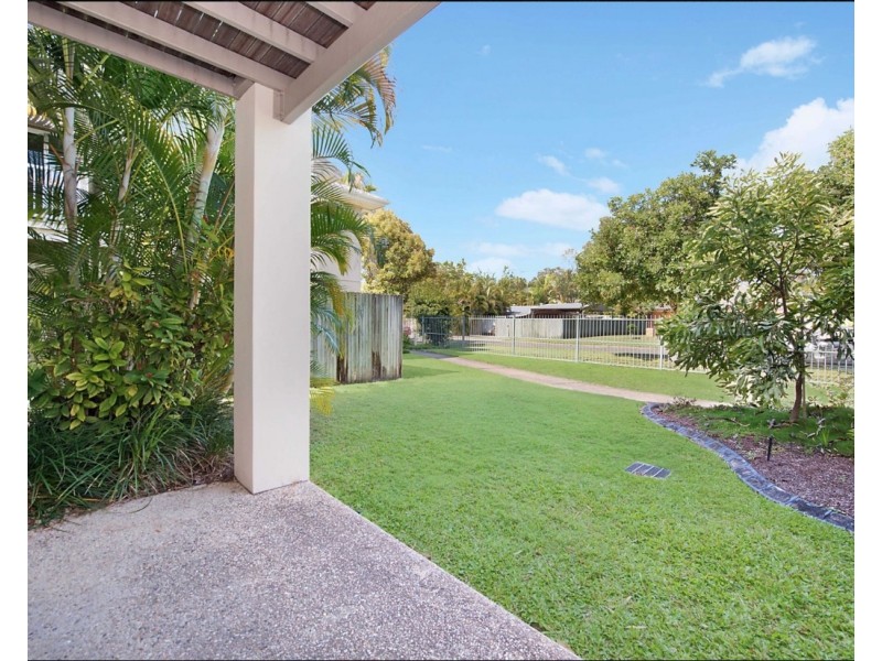 25/18 Lake Weyba Drive, Noosaville QLD 4566
