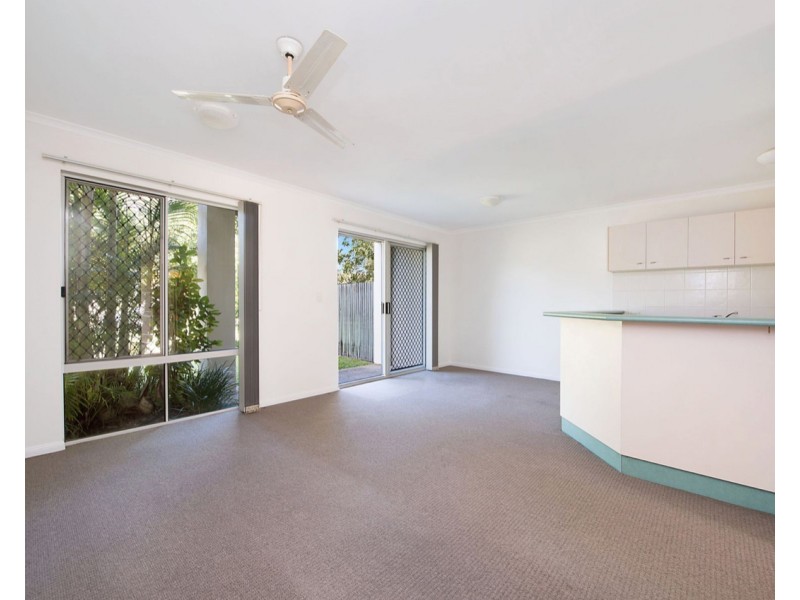 25/18 Lake Weyba Drive, Noosaville QLD 4566