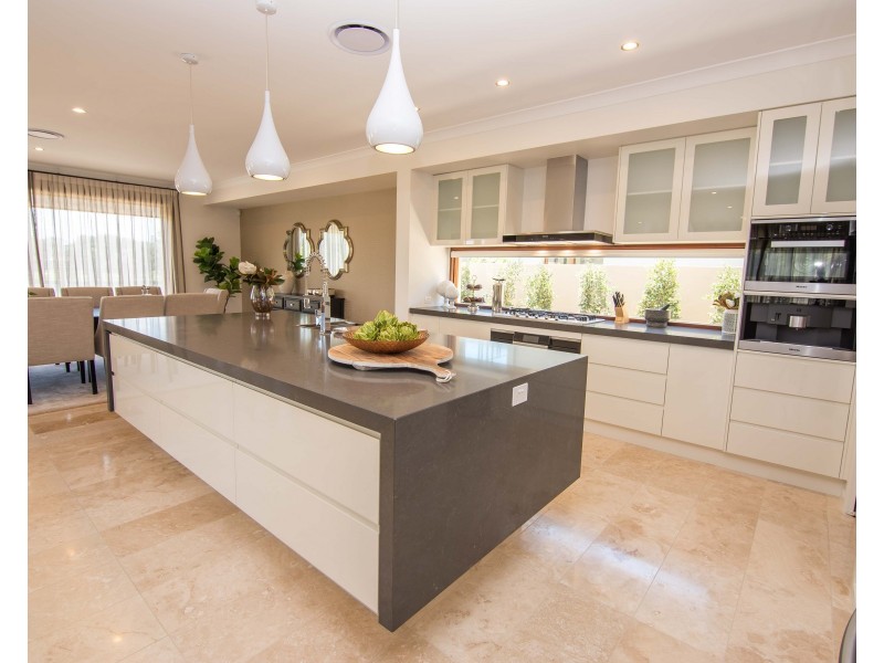 13 Springs Crescent, Noosa Springs QLD 4567