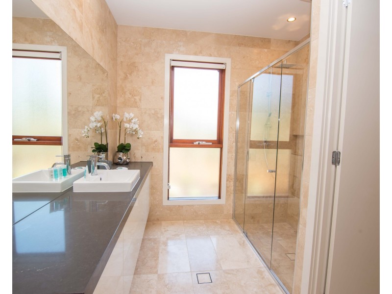 13 Springs Crescent, Noosa Springs QLD 4567