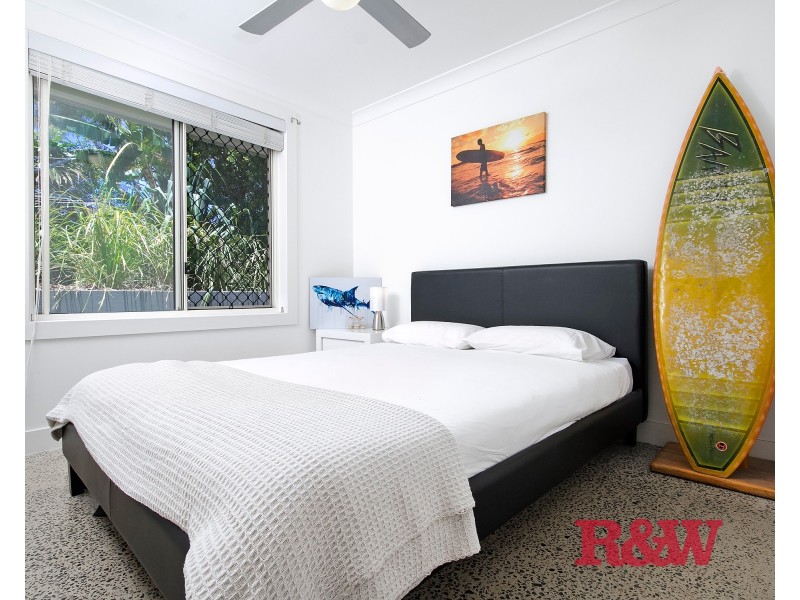 18 Moonbeam Crescent, Castaways Beach QLD 4567