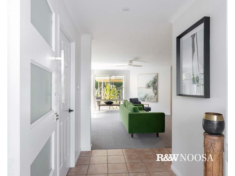 14 Moonbeam Crescent, Castaways Beach QLD 4567
