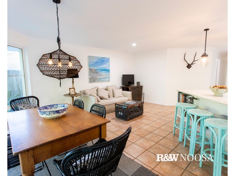 14 Moonbeam Crescent, Castaways Beach QLD 4567