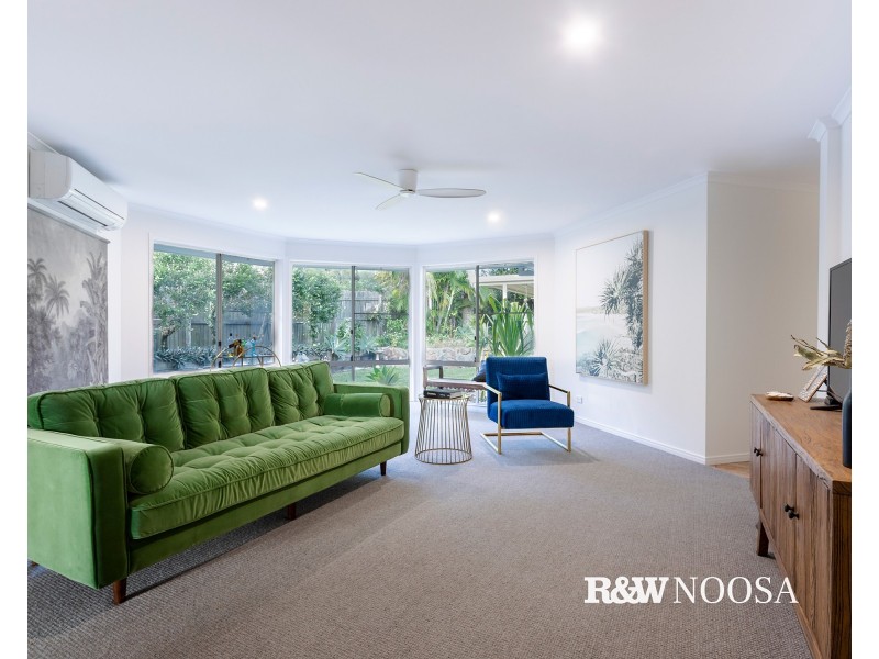 14 Moonbeam Crescent, Castaways Beach QLD 4567
