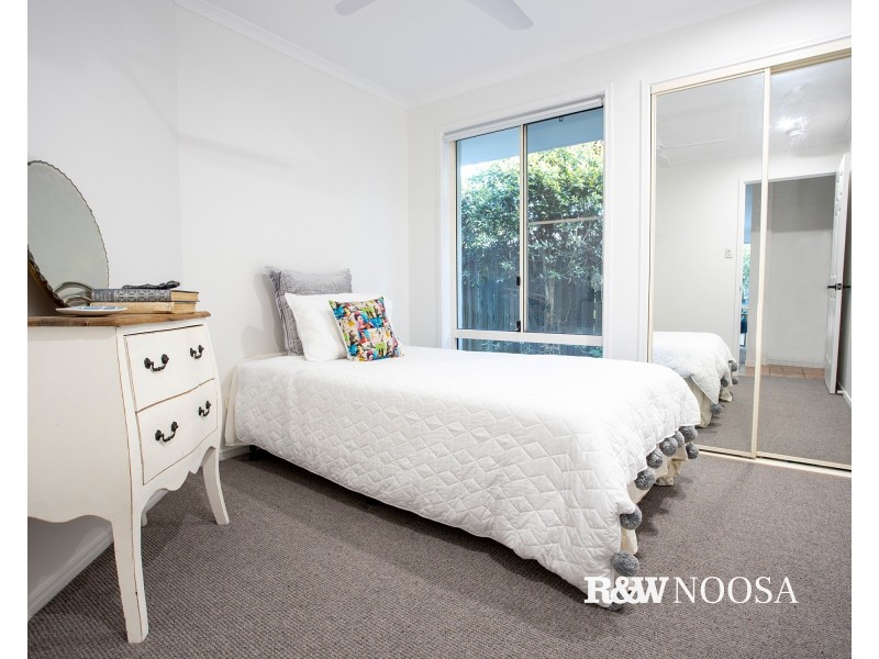 14 Moonbeam Crescent, Castaways Beach QLD 4567