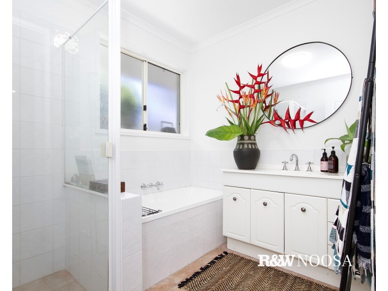 14 Moonbeam Crescent, Castaways Beach QLD 4567