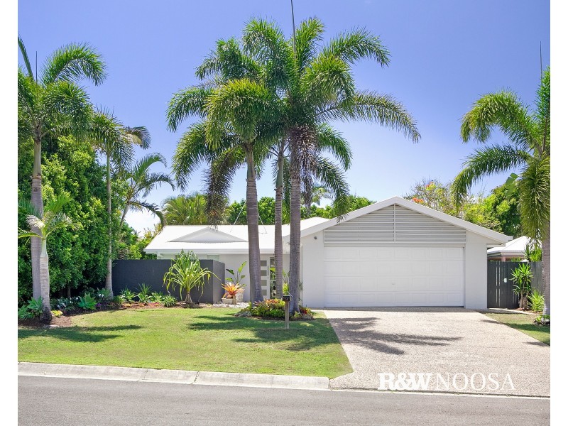 14 Moonbeam Crescent, Castaways Beach QLD 4567