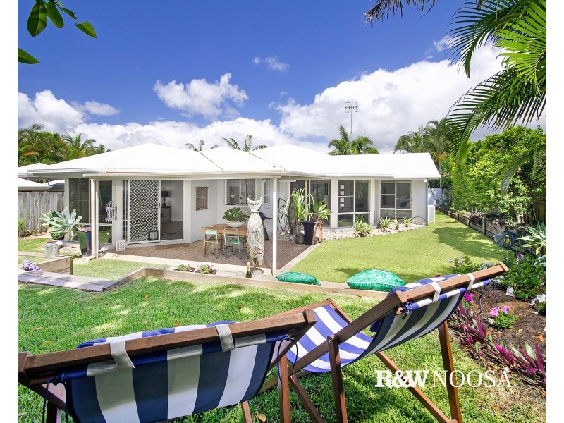 14 Moonbeam Crescent, Castaways Beach QLD 4567